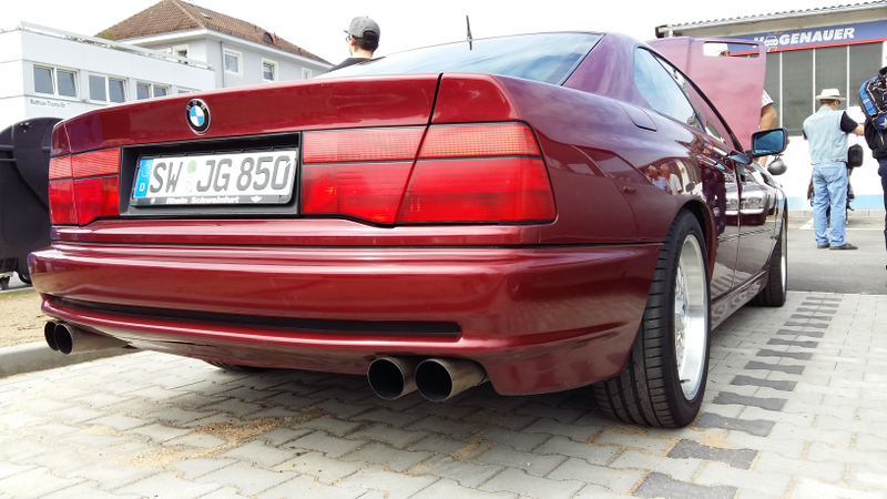 Illustration for article titled Another oldtimer meet photodumpÂ